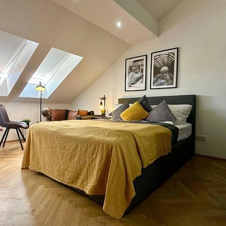 Designer Apartments, 2 Min To U1 Reumannplatz Vienna Luaran gambar