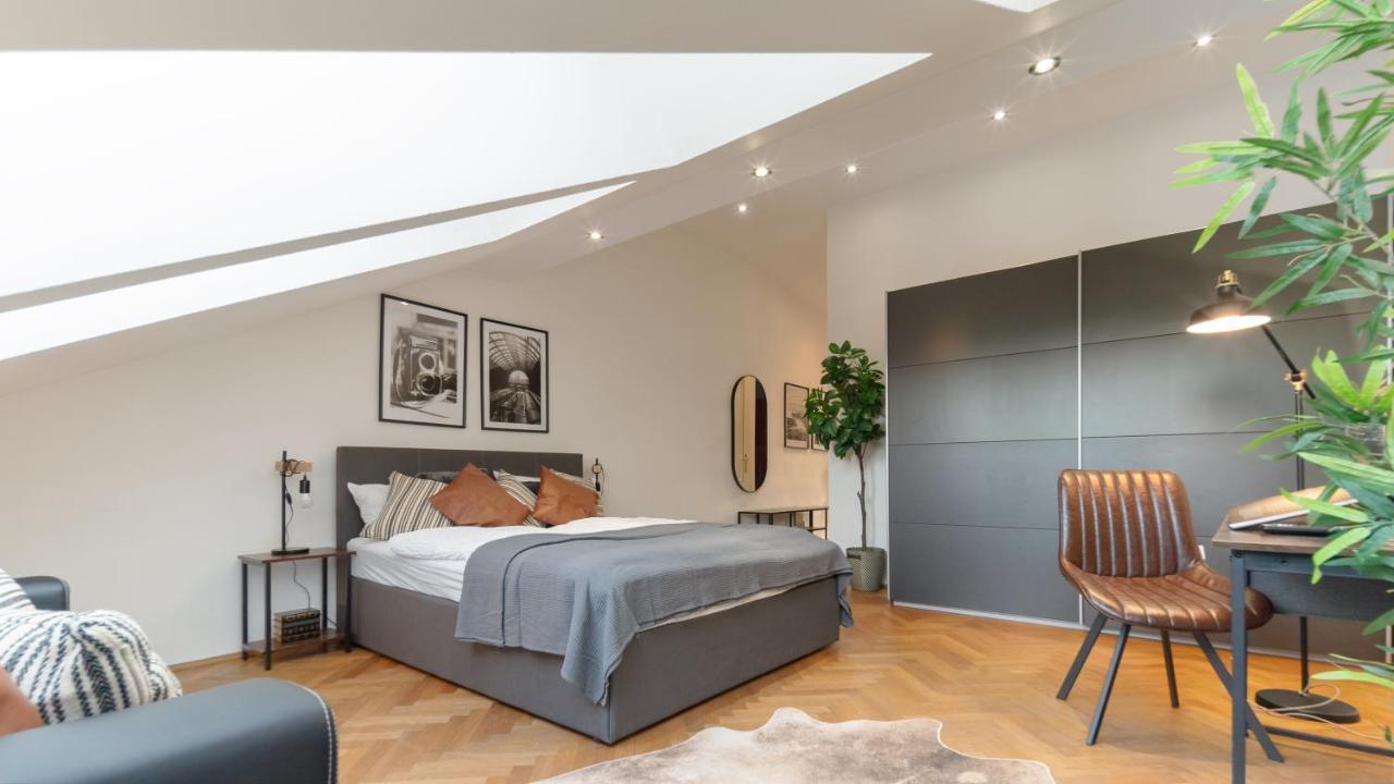 Designer Apartments, 2 Min To U1 Reumannplatz Vienna Luaran gambar