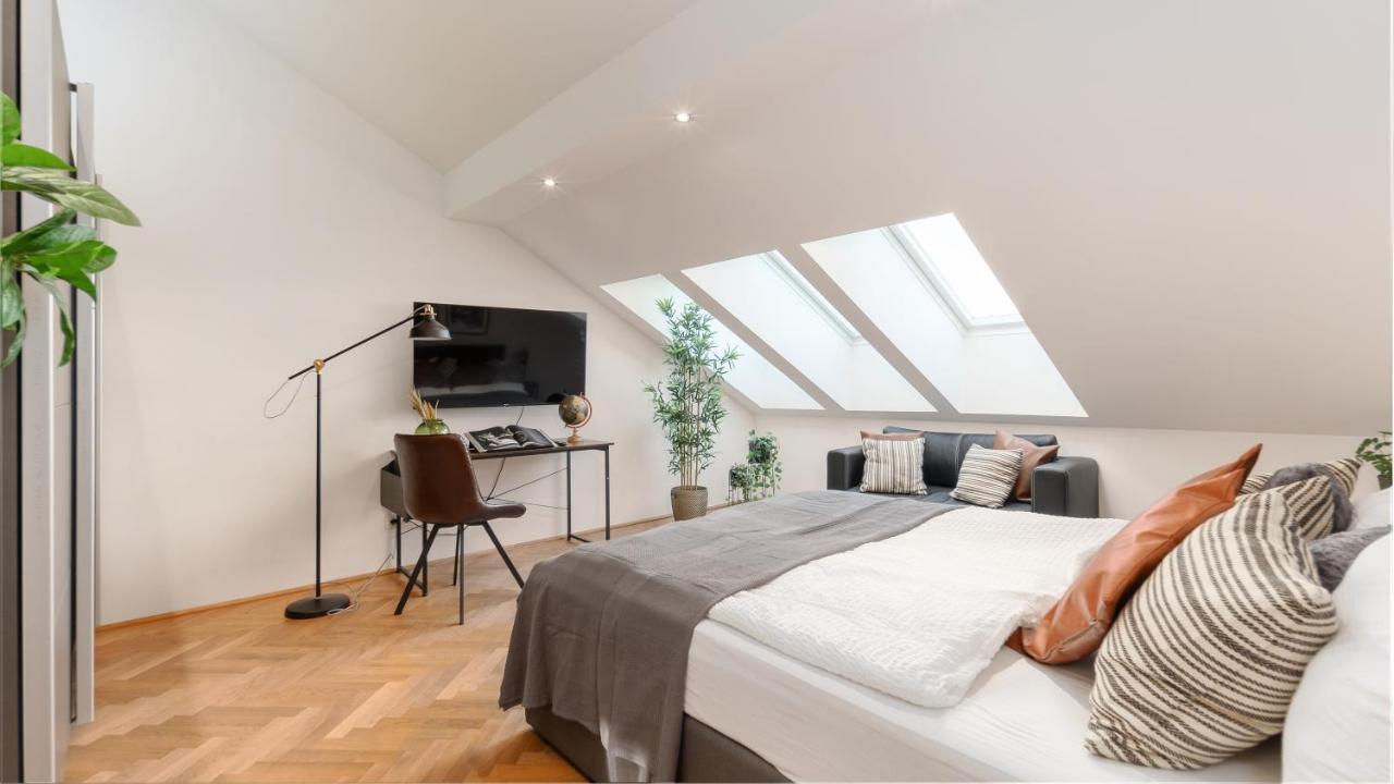 Designer Apartments, 2 Min To U1 Reumannplatz Vienna Luaran gambar