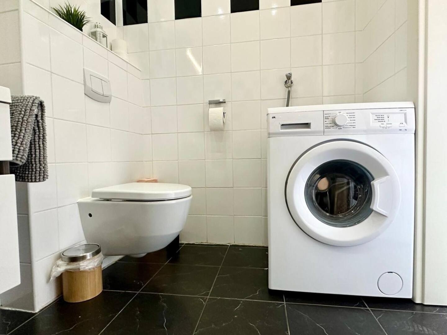 Designer Apartments, 2 Min To U1 Reumannplatz Vienna Luaran gambar