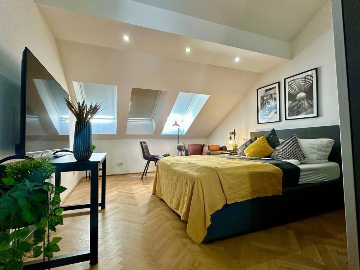 Designer Apartments, 2 Min To U1 Reumannplatz Vienna Luaran gambar